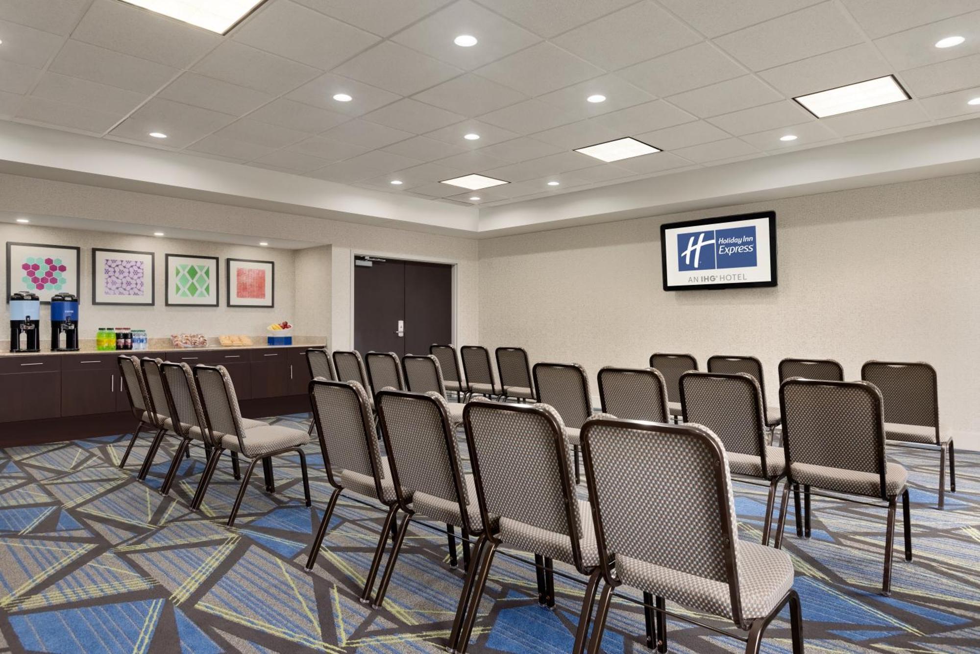 Express & Auburn By Ihg Hotel
