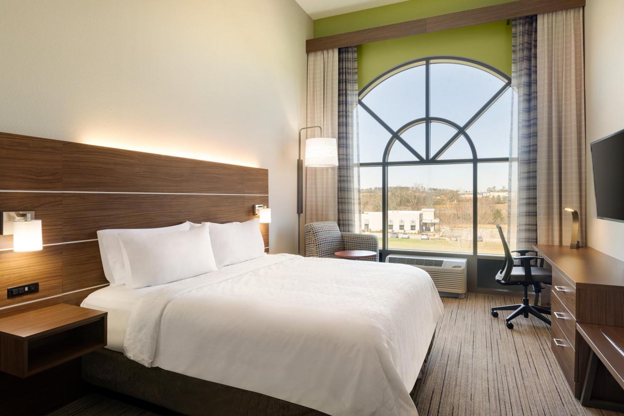 Express & Auburn By Ihg 2*