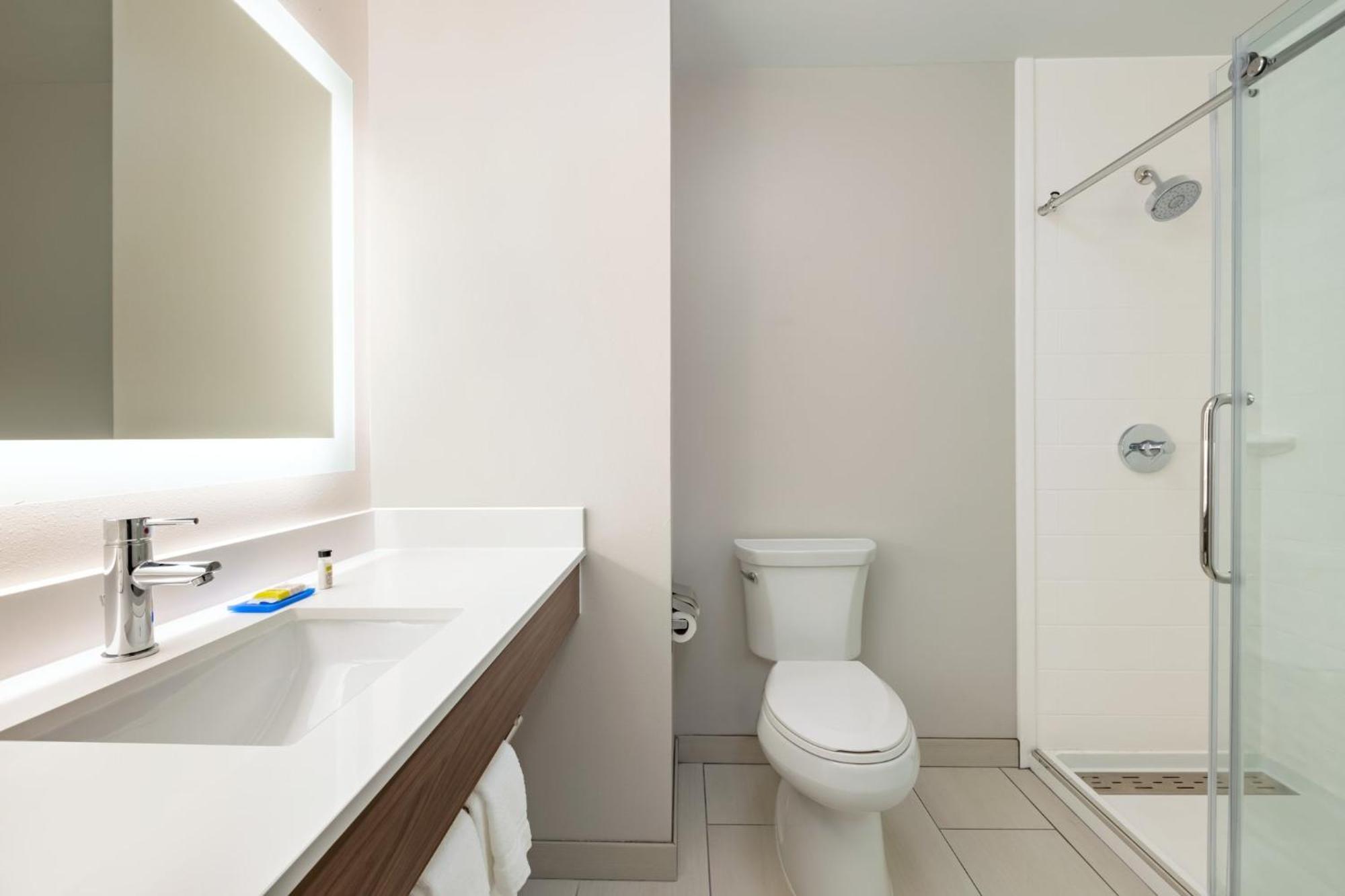 Express & Auburn By Ihg