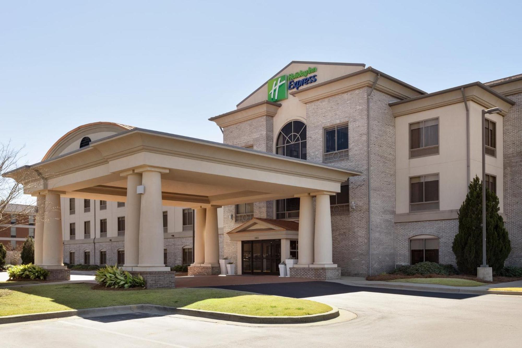 Express & Auburn By Ihg Hotel