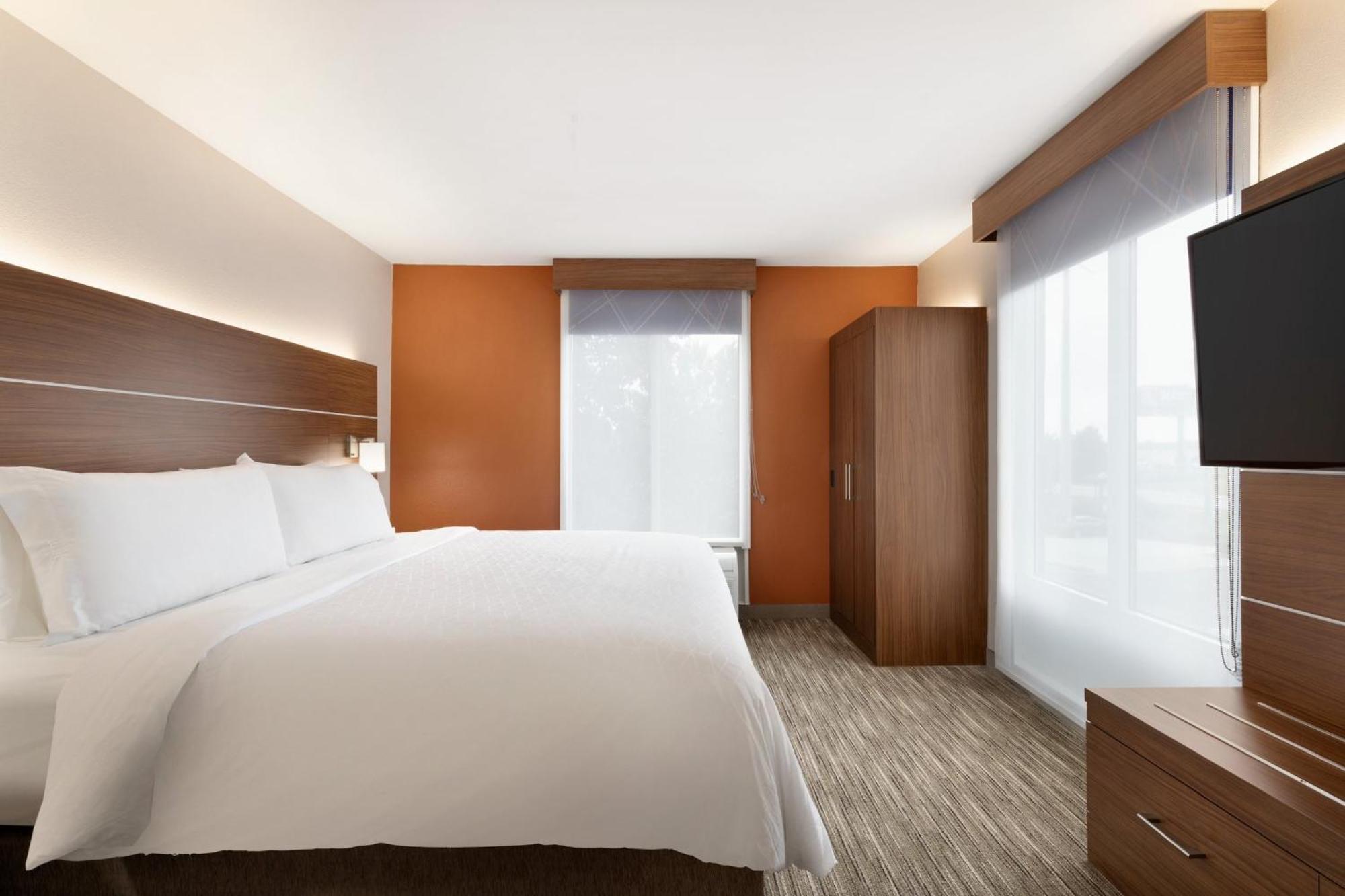 Express & Auburn By Ihg 2*