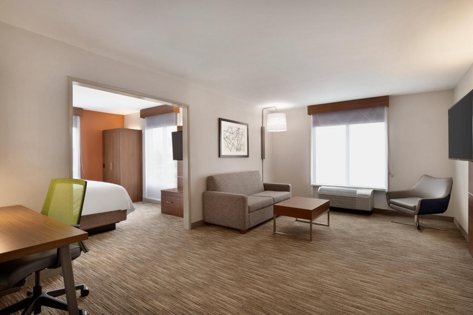Express & Auburn By Ihg Hotel